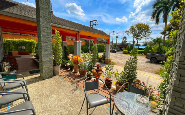 Peak Boutique City Hotel