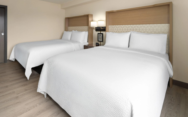 Holiday Inn Hotel and Suites Richmond West End by IHG