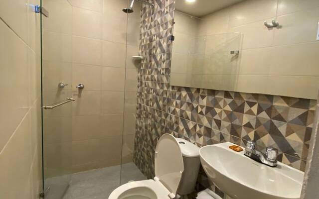 CL-8  Habitación con balcón en Getsemaní