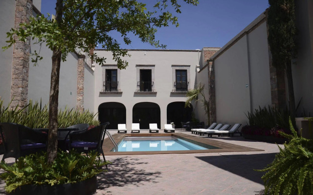 Mesón de Santa Rosa Luxury Hotel
