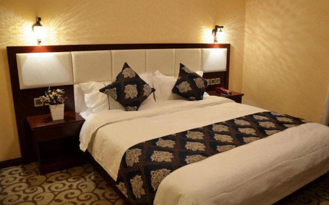 Kunming July Hotel