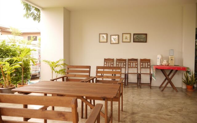 The Meet Green Apartment