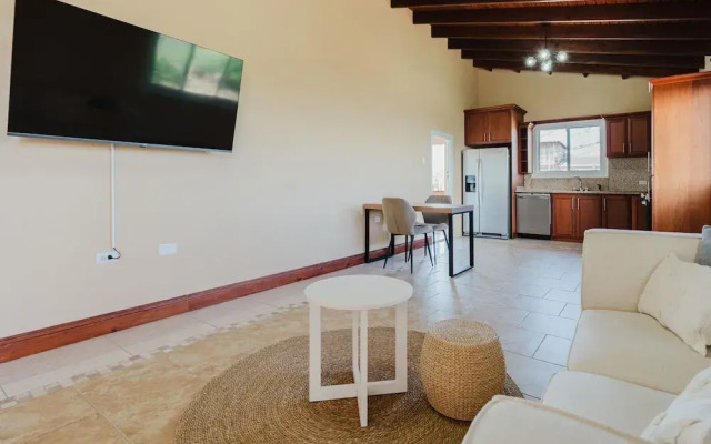 5 Bedroom Villa With Amazing View of Aruba Nature
