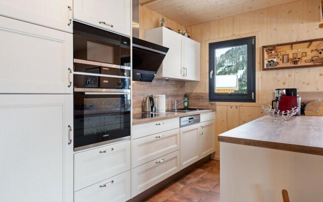 Deluxe Holiday Home in Hohentauern with Hot Tub