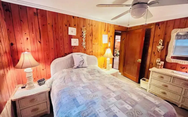 Philadelphia Street 17 #1