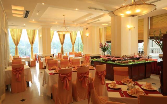 Danly Hotel