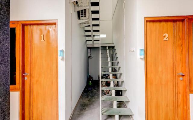 OYO 90099 Twin House