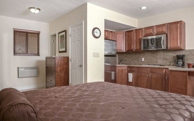 Shell Studios Hallandale Beach