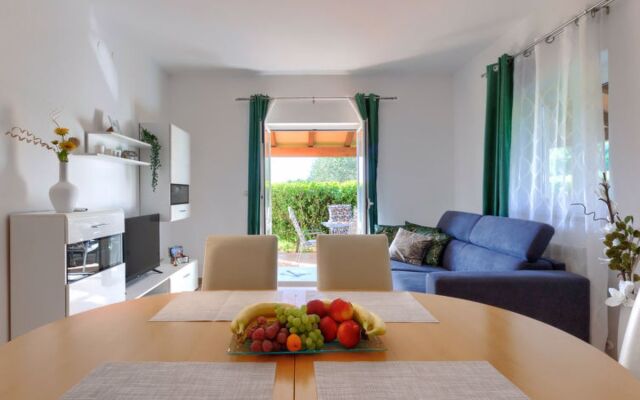 Apartment Mir Dorio