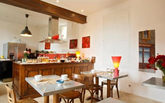 La Maison Rouge D'uzes