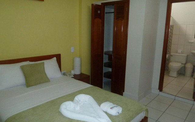 Huayruro Hostal