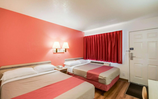 Motel 6 Bellingham, WA