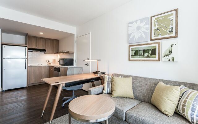 Element Austin Downtown