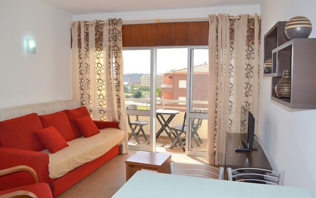 RH 3 Castelos Rocha Beach Apartment