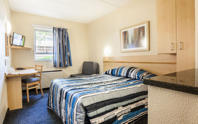 Road Lodge N1 City