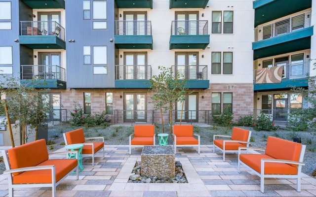 Modern Town Lake Penthouse by Cozysuites