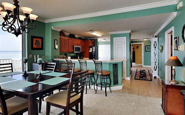 Emerald Dolphin by Southern Vacation Rentals