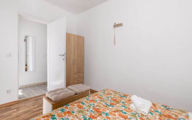 Apartments Sun 4 You