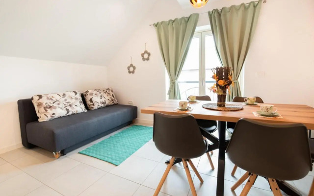 Apple tree apartment