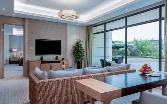 InterContinental Heilong Lake by IHG