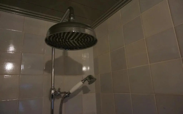 The Old Labor House 1525