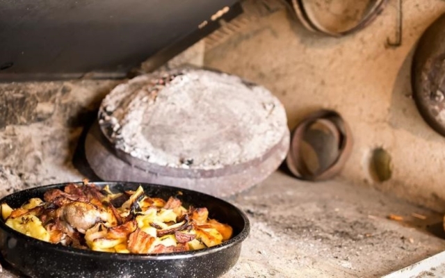 Apartment Rozari - family friendly & sea view: A1-Ivana  Brela, Riviera Makarska