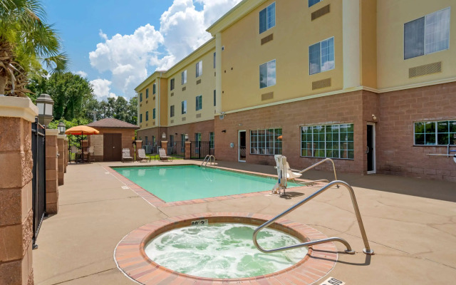 Comfort Suites Alexandria North