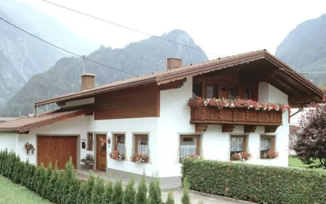 Zwatz Ottilie; Appartement