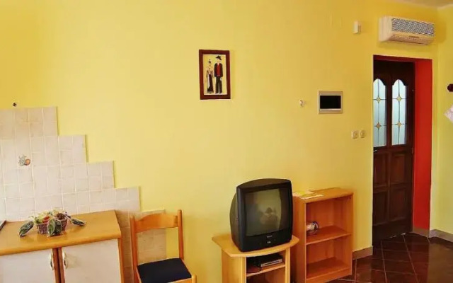 Apartments Mira 218