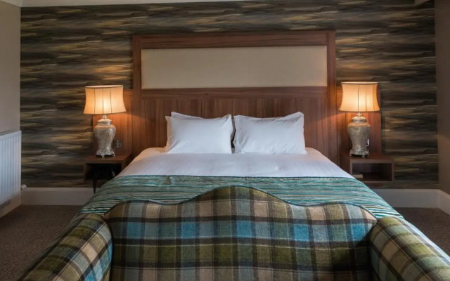 Dunadry Hotel and Gardens