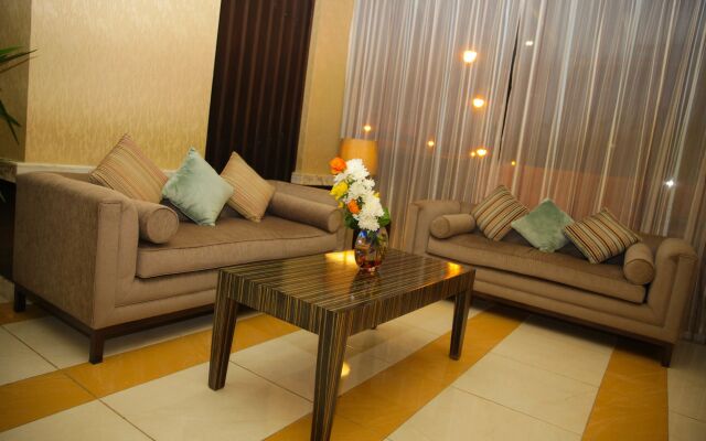 Plaza inn Business Hotel