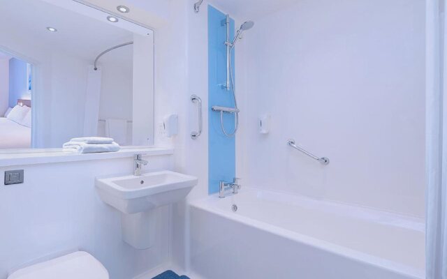 Travelodge London Raynes Park