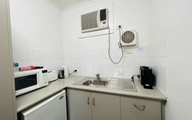 Unwind Glenelg Studio Apartment no 31