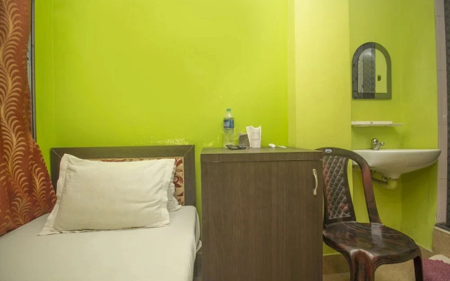 Hotel Sarojini Palace by OYO Rooms