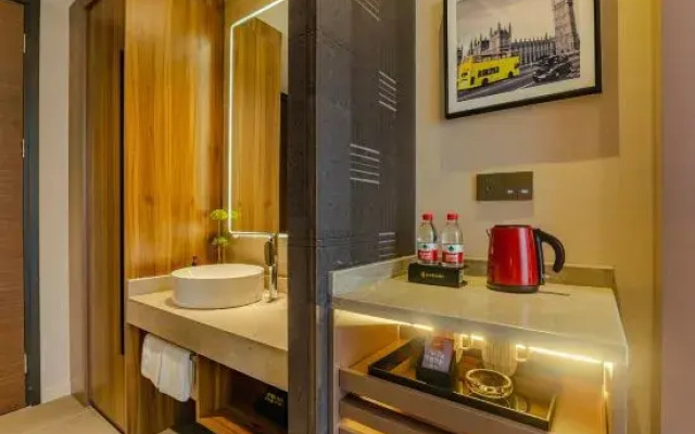 Homeinn Plus Hotel (Huaibei Huaihai East Road Wuyue Plaza)