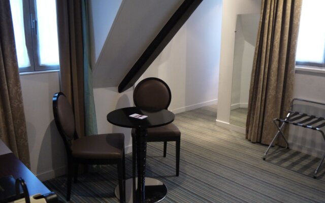 Star Champs Elysées