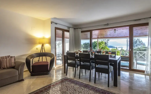 Calypso Lakeview Villas