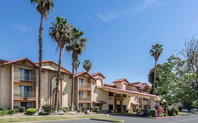 Quality Inn & Suites Bakersfield