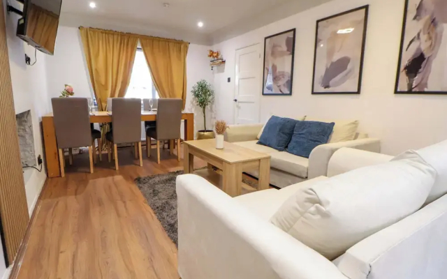 Steam and Stay @ Hoole