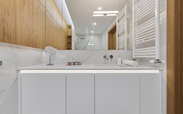 Walońska 16 by Renters Prestige