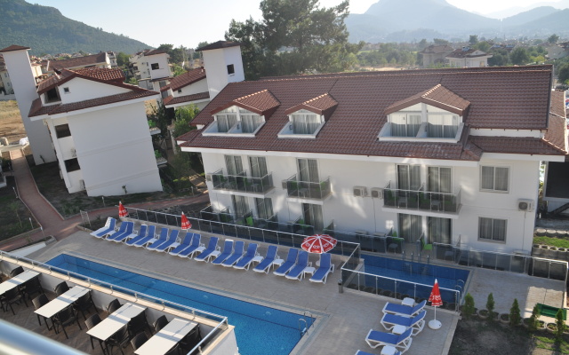 Sunshine Holiday Resort