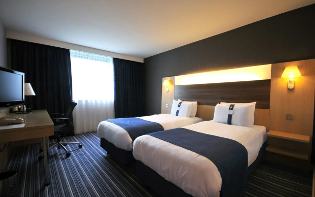 Holiday Inn Express Leigh - Sports Village by IHG