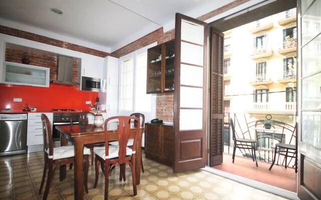 Cómodo Apartamento frente a la Sagrada Familia