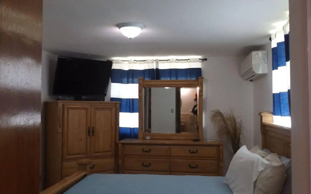 Front Beach Luxury Apartment