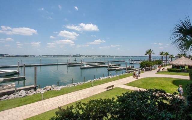 Crb0106 3 Bedroom Condo