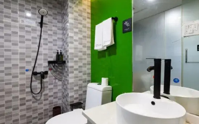 Box Space Hotel (Shanghai Songjiang University Town)