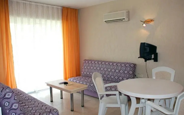 Holiday & Leisure Club