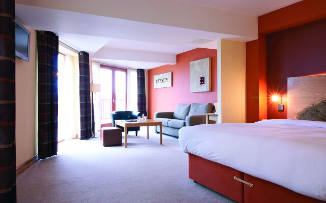 Wineport Lodge