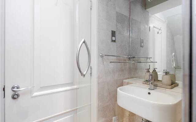 Outstanding Trafalgar Penthouse, sleeps 8