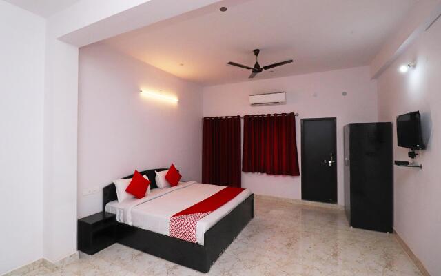 OYO 39774 Hotel Kanishka Residency